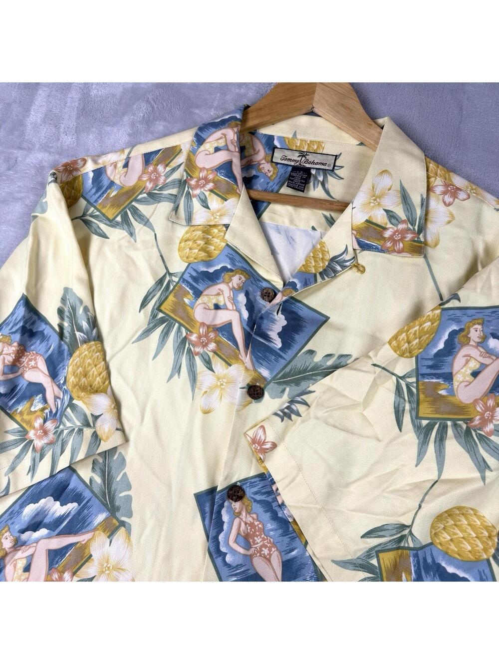 Tommy Bahama 100% Silk Hawaiian Shirt Pineapple Pin Up Camp Collar Size L Resort